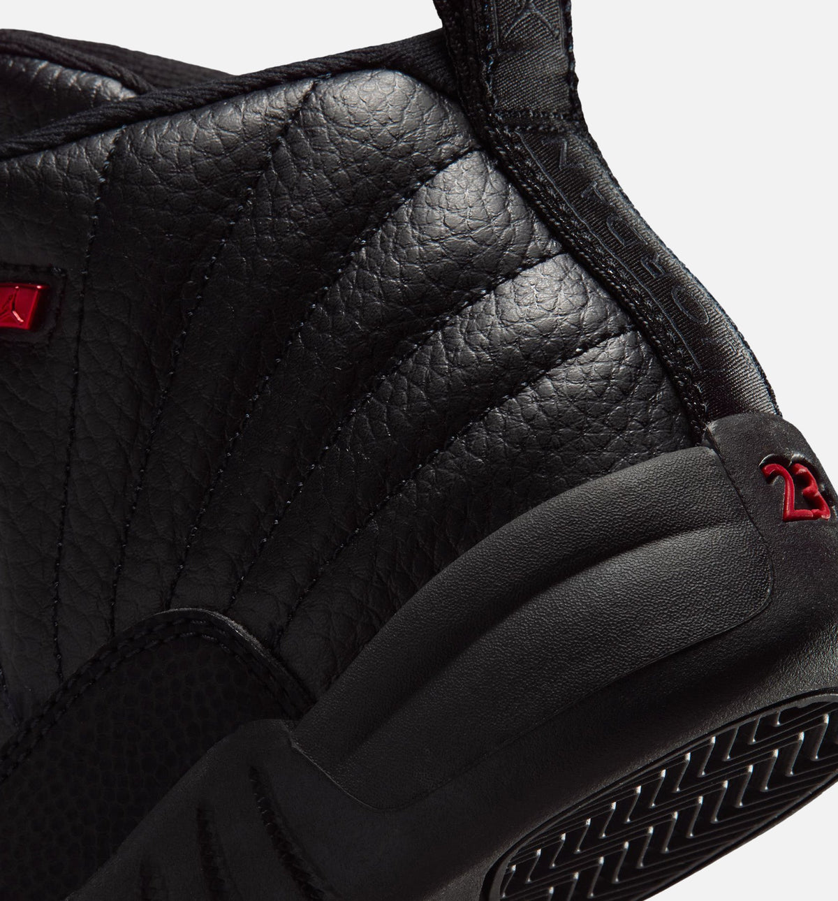 Air Jordan 12 Retro Bloodline Preschool Sneakers - Black / Varsity Red