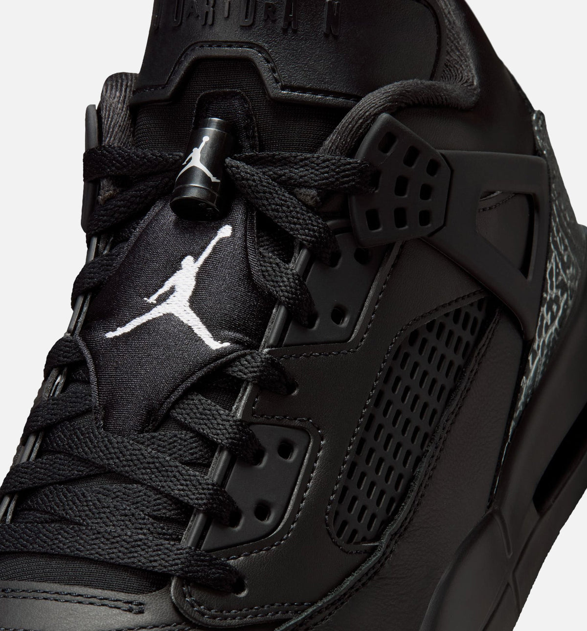 Spizike Low Black Metallic Silver Men's Basketball Shoes - Black / Metallic Silver