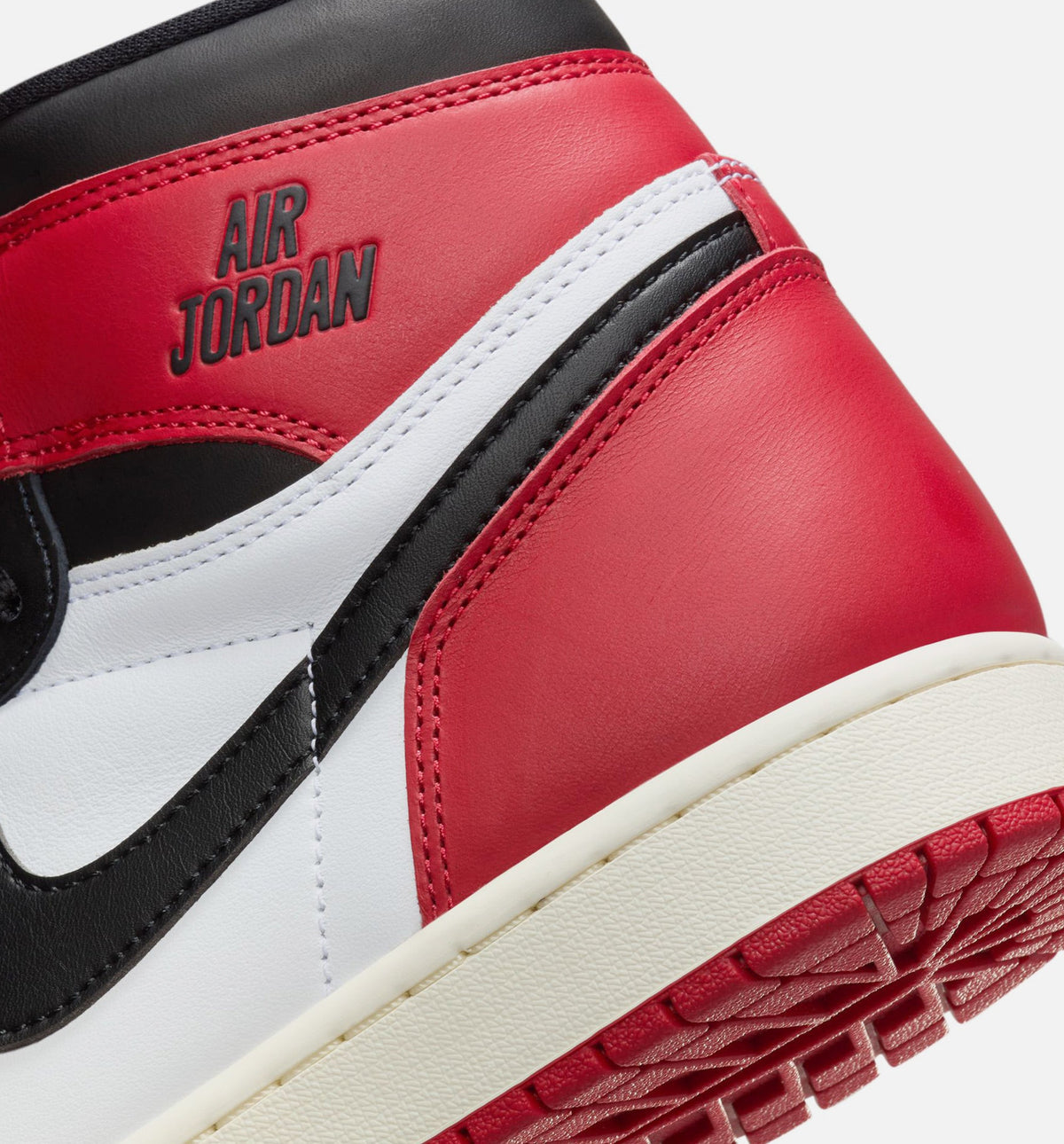 Air Jordan 1 Retro High OG Men's Sneakers - White / Black / Varsity Red / Sail