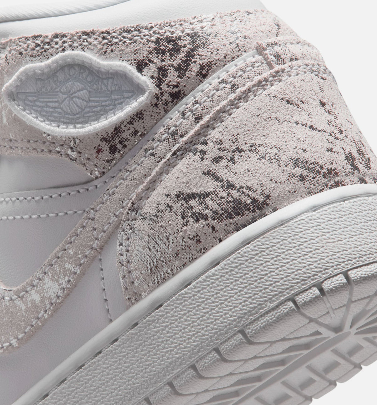 Air Jordan 1 Mid SE Grade School Sneakers - White / Field Silver
